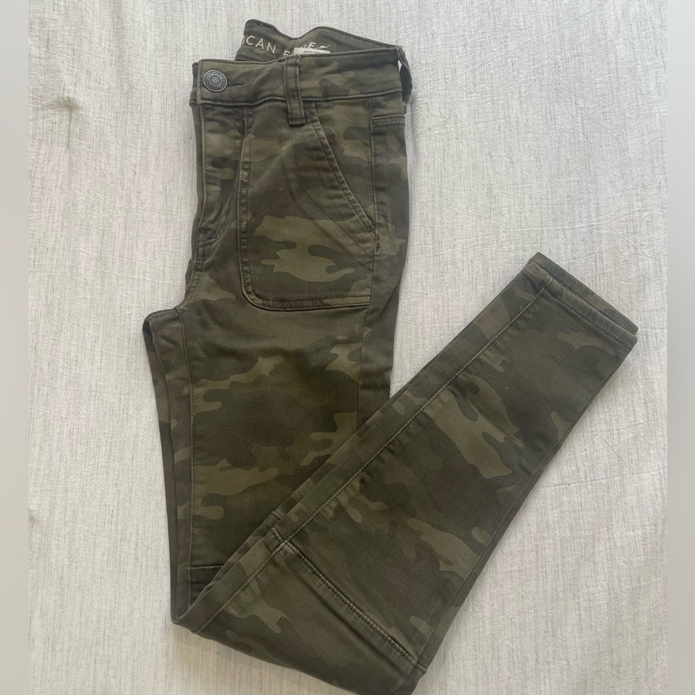 American Eagle Outfitters Olive Camouflage Jeggings